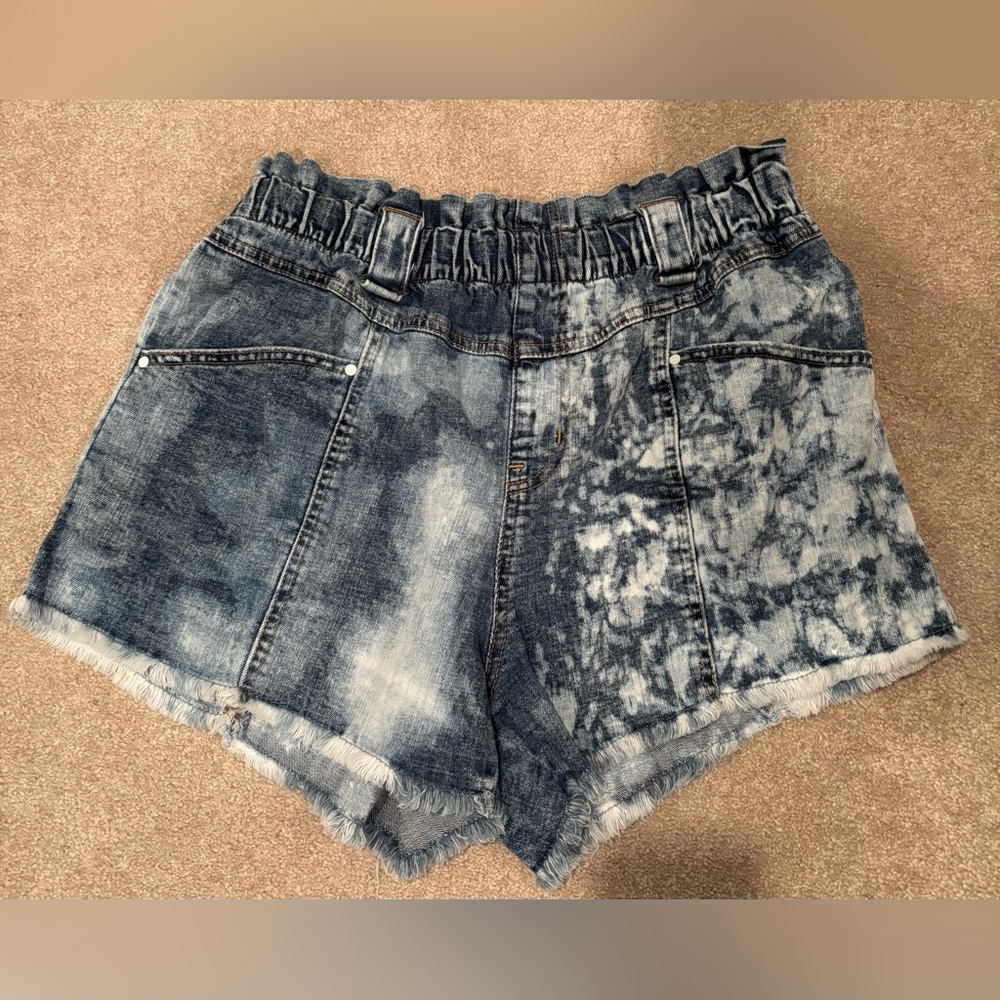 Frayed brand Blue high waist Denim Jean shorts.
